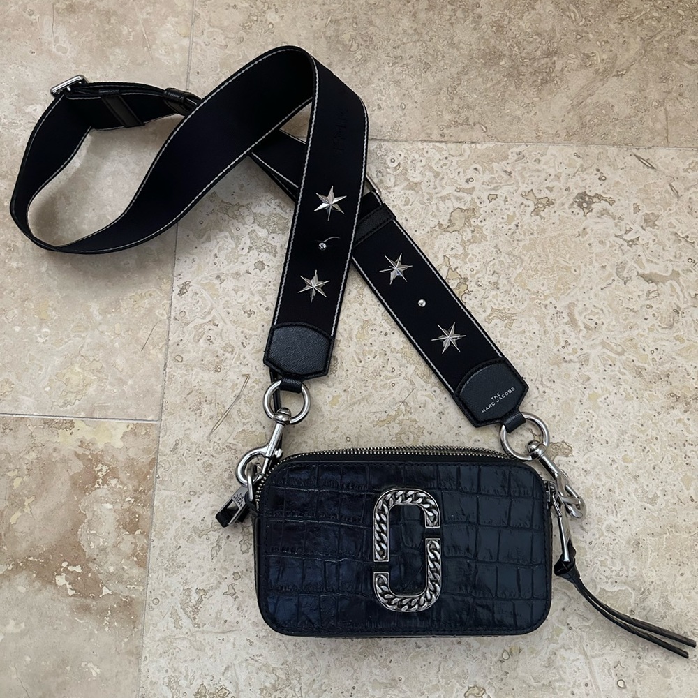 Black 'The Croc-Embossed Snapshot' Bag